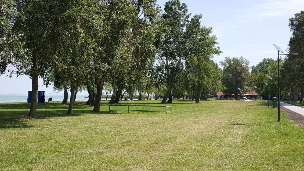 Lelle Resort Cb34 Balatonlelle Exteriér fotografie
